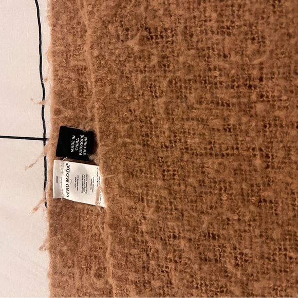 Vero Moda - Scarf - Picture 3 of 3
